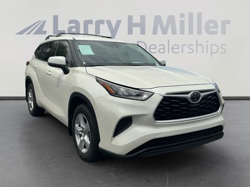 Used 2020 Toyota Highlander L AWD/4WD image 7