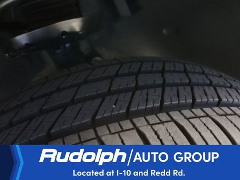 Used 2025 Chevrolet Trax LT FWD image 30
