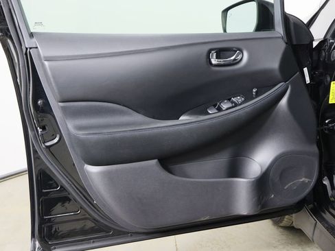 Used 2022 Nissan Leaf SV w/ Protection Package image 19