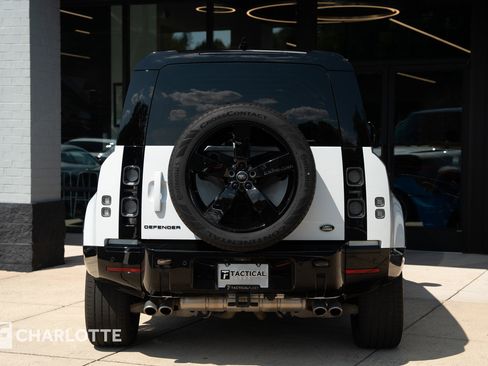 Used 2023 Land Rover Defender 110 V8 image 15