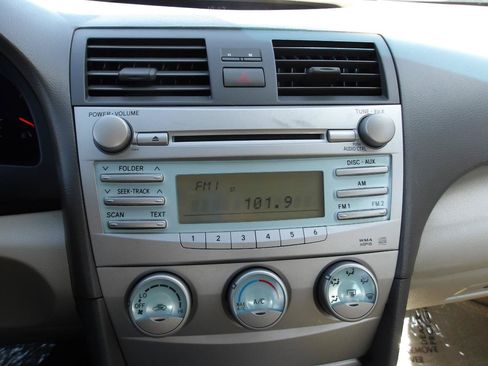 Used 2007 Toyota Camry LE FWD image 16