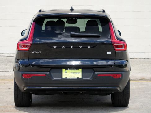 Used 2023 Volvo XC40 Recharge Plus AWD/4WD image 47