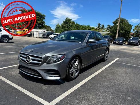 Used 2018 Mercedes-Benz E 400 4MATIC Sedan image 1