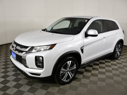 Used 2025 Mitsubishi Outlander Sport ES AWD/4WD image 10