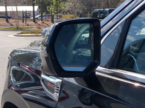 New 2026 GMC Yukon XL Elevation image 18