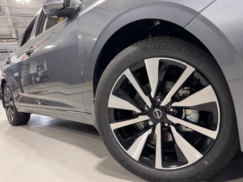 New 2025 Nissan Sentra SV w/ SV Premium Package image 9