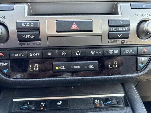 Used 2017 Lexus ES 300h w/ Navigation System Package FWD image 23