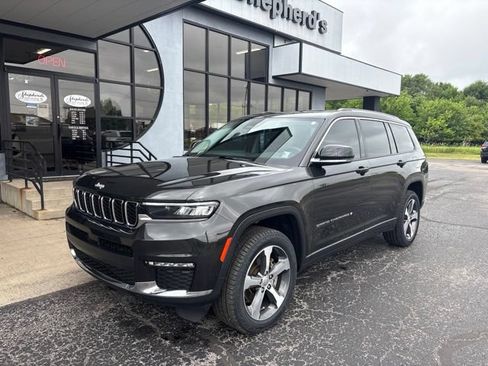 Used 2023 Jeep Grand Cherokee L Limited w/ Trailer Tow Group (B) AWD/4WD image 2