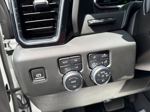 Used 2024 GMC Sierra 1500 Denali AWD/4WD image 23