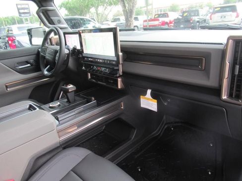 New 2025 GMC Hummer EV 3X image 11