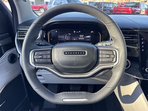 Used 2022 Jeep Wagoneer Series II w/ Premium Group I image 14