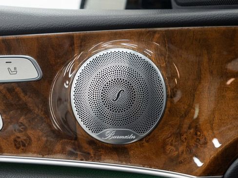 Used 2018 Mercedes-Benz E 300 4MATIC image 16