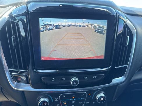 Used 2019 Chevrolet Traverse LT FWD image 23