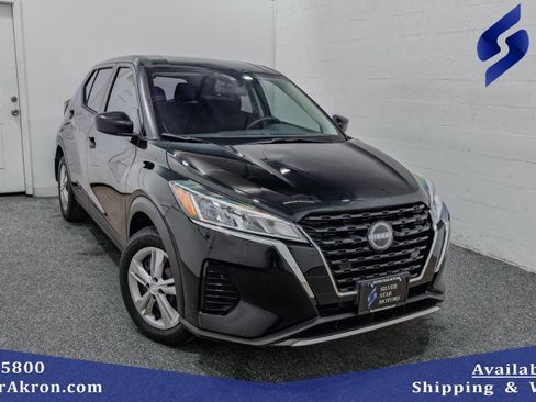 Used 2024 Nissan Kicks S image 1