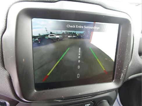 Used 2022 Jeep Renegade Sport w/ Sport Appearance Group image 12