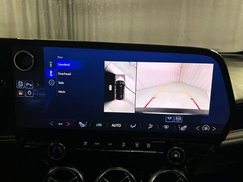 Used 2024 Chevrolet Blazer EV LT AWD/4WD image 18