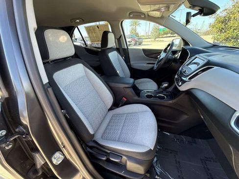 Used 2022 Chevrolet Equinox LT image 16