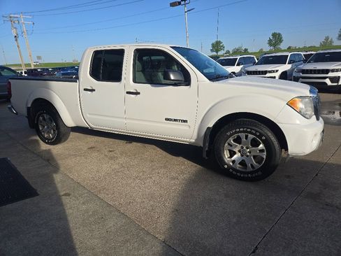 Used 2012 Suzuki Equator Sport AWD/4WD image 12