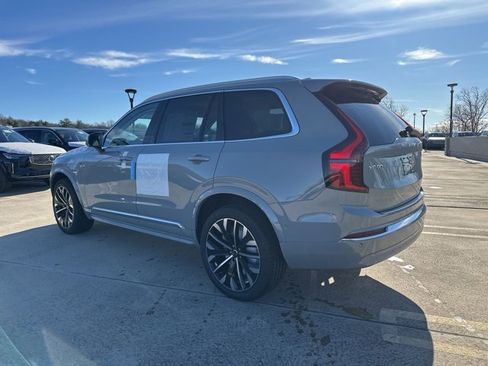 New 2026 Volvo XC90 B6 Plus w/ Protection Package Premier image 5