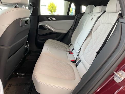 New 2026 BMW X6 xDrive40i w/ Climate Comfort Package image 8