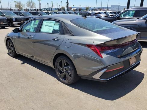 New 2026 Hyundai Elantra SEL w/ Cargo Package FWD image 4