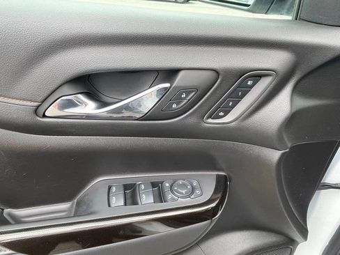 Used 2023 GMC Acadia AT4 w/ Preferred Package AWD/4WD image 10
