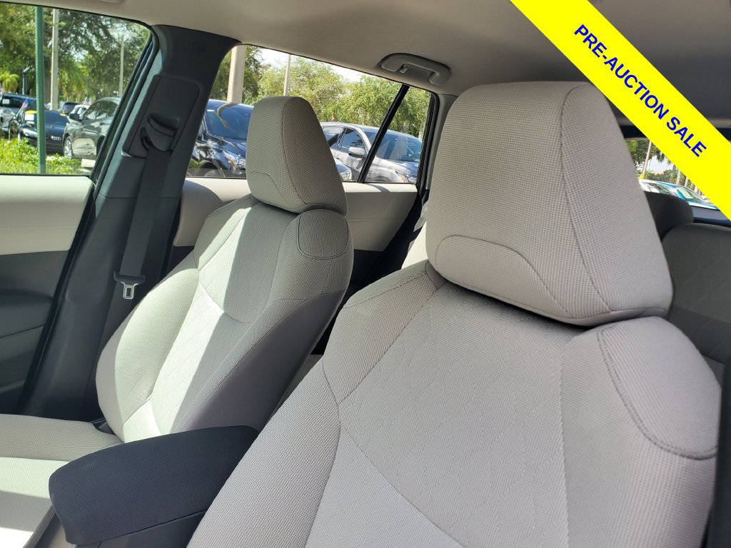 Used 2026 Toyota Corolla Cross LE FWD image 16