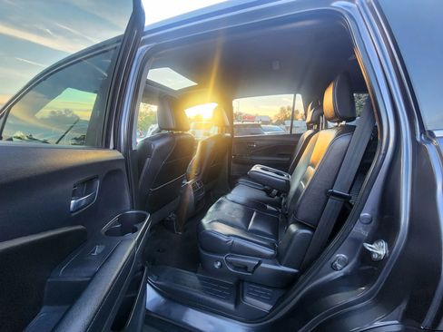 Used 2017 Honda Pilot EX-L image 19