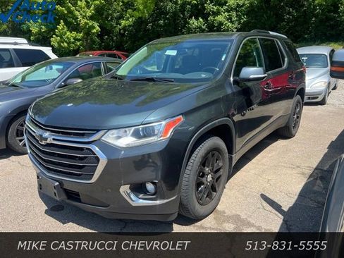 Used 2018 Chevrolet Traverse LT FWD image 1