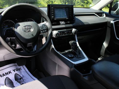 Used 2022 Toyota RAV4 LE AWD/4WD image 20