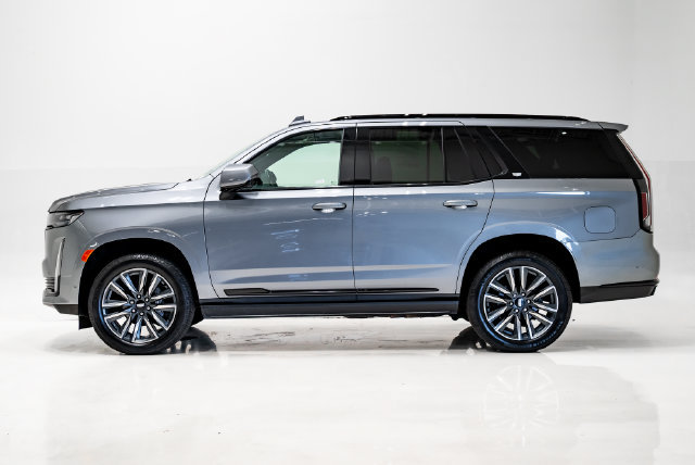 Used 2022 Cadillac Escalade Sport w/ Touring Package AWD/4WD image 28