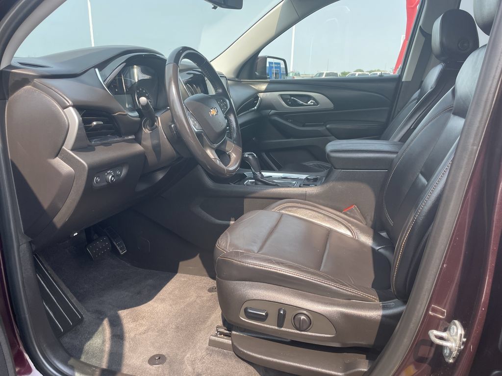 Used 2018 Chevrolet Traverse LT w/ LPO, Cargo Package AWD/4WD image 9
