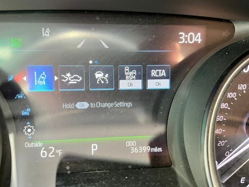 Used 2023 Toyota Camry SE w/ Cold Weather Package image 37