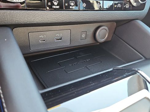 New 2025 Mitsubishi Outlander SE image 13