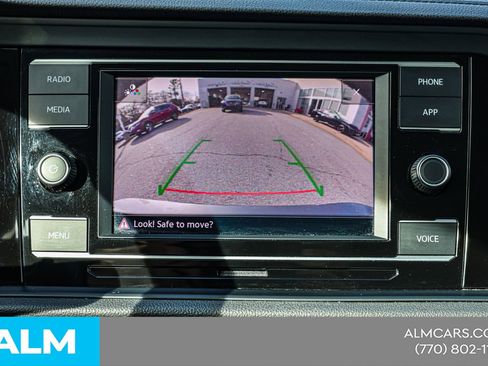 Used 2024 Volkswagen Jetta SE image 29