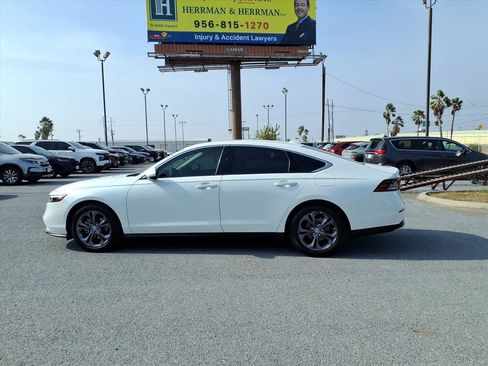 Certified 2023 Honda Accord EX image 5