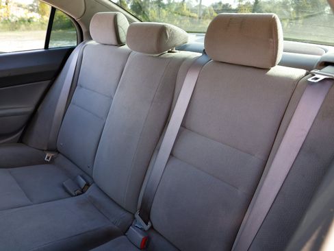 Used 2010 Honda Civic DX-VP image 8