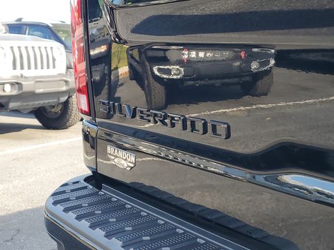 Used 2025 Chevrolet Silverado 3500 LTZ w/ LTZ Plus Package image 10