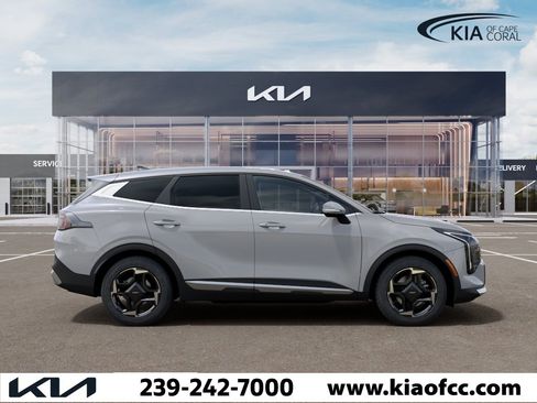 New 2026 Kia Sportage EX FWD image 7
