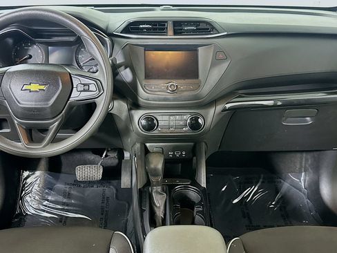 Used 2023 Chevrolet TrailBlazer LT FWD image 18