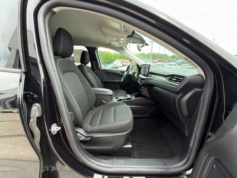 Used 2024 Ford Escape Active w/ Tech Pack #1 AWD/4WD image 9