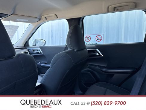 Used 2022 Mitsubishi Outlander ES image 25