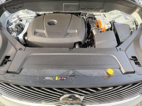 New 2026 Volvo XC90 T8 Ultra w/ Protection Package Premier image 33