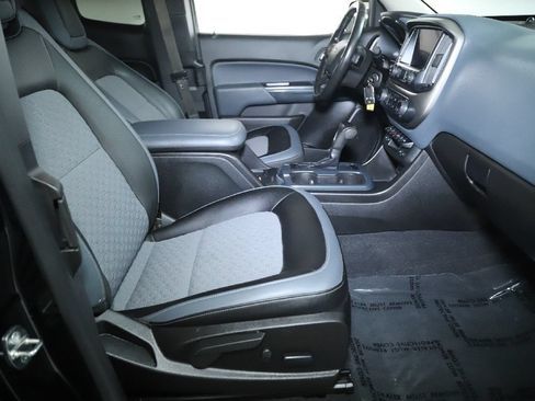 Used 2020 Chevrolet Colorado Z71 AWD/4WD image 34