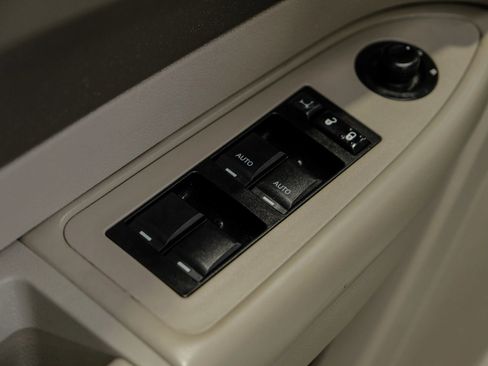 Used 2008 Chrysler 300 Touring image 44