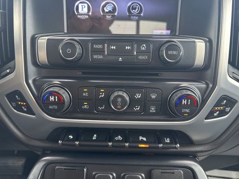 Used 2015 GMC Sierra 1500 SLT w/ SLT Crew Cab Value Package image 30