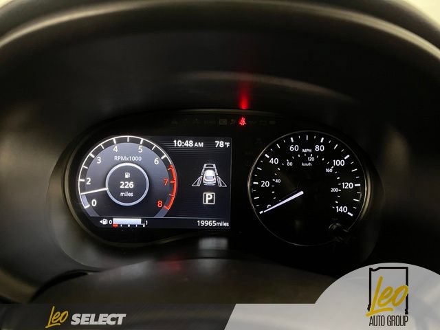 Used 2023 Nissan Kicks SR w/ SR Premium Package FWD image 14