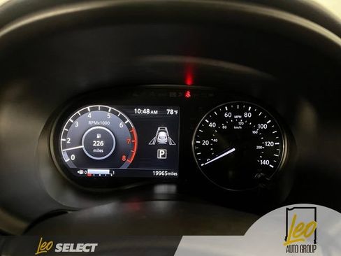 Used 2023 Nissan Kicks SR w/ SR Premium Package FWD image 14