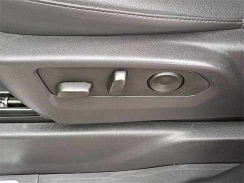 Used 2025 GMC Sierra 1500 SLT image 22