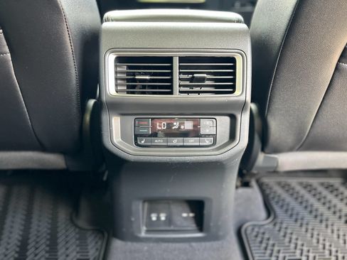 Used 2024 Volkswagen Atlas SEL Premium R-Line AWD/4WD image 28